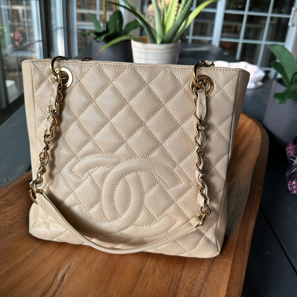 AUTHENTIC CHANEL WOMENS VINTAGE SHOPPING TOTE CAVIAR PETIT